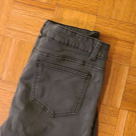 Rue 21 Gray mid rise skinny pants Size 13 - Picture 3 of 3